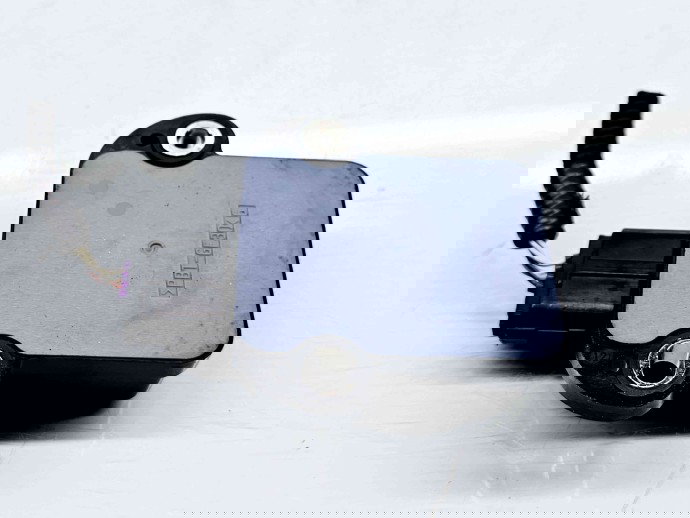   SENZOR ESP LEXUS IS II (GSE2, ALE2, USE2) [Fabr 2005-2013] 89183-48020