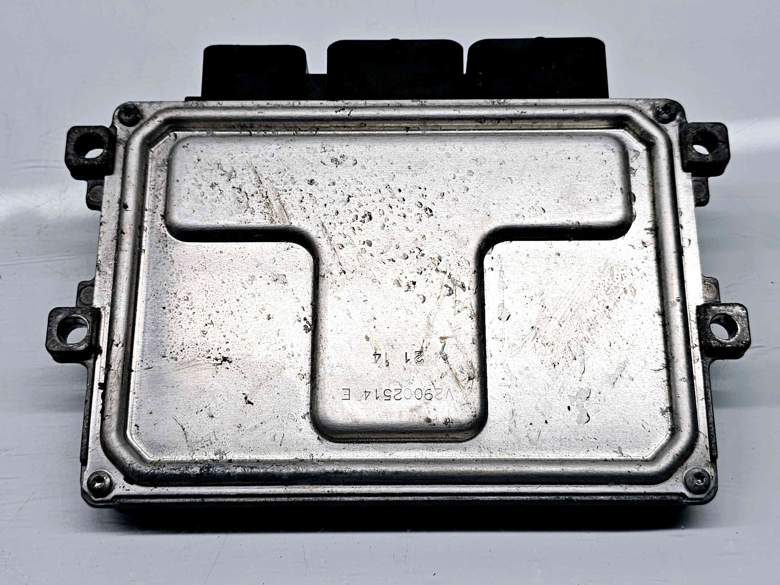 Calculator motor ECU Peugeot 2008 [Fabr 2013-prezent] 9805895780 1.2 Benz EB2 60KW / 82CP 1.2 Benz EB2 60KW / 82CP - imagine 4