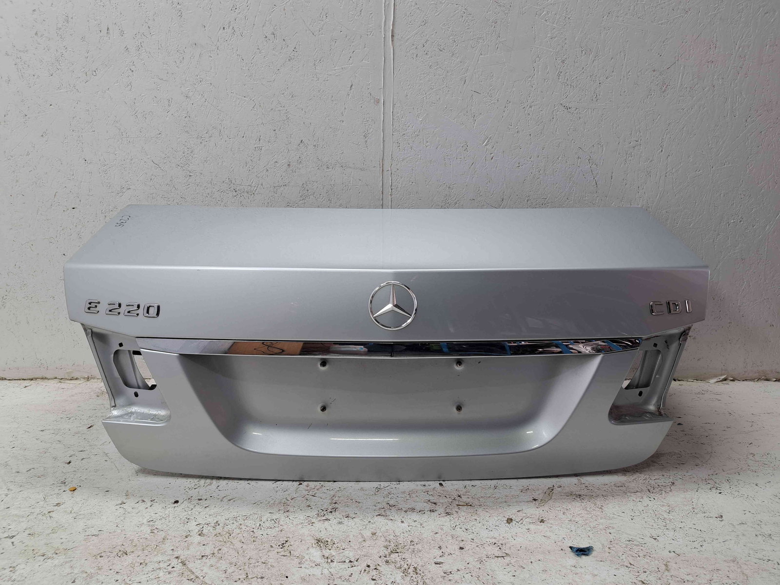 Capota portbagaj Mercedes Clasa E (W212) AMG [Fabr 2009-2016] 775 Argintiu Iridium - imagine 1