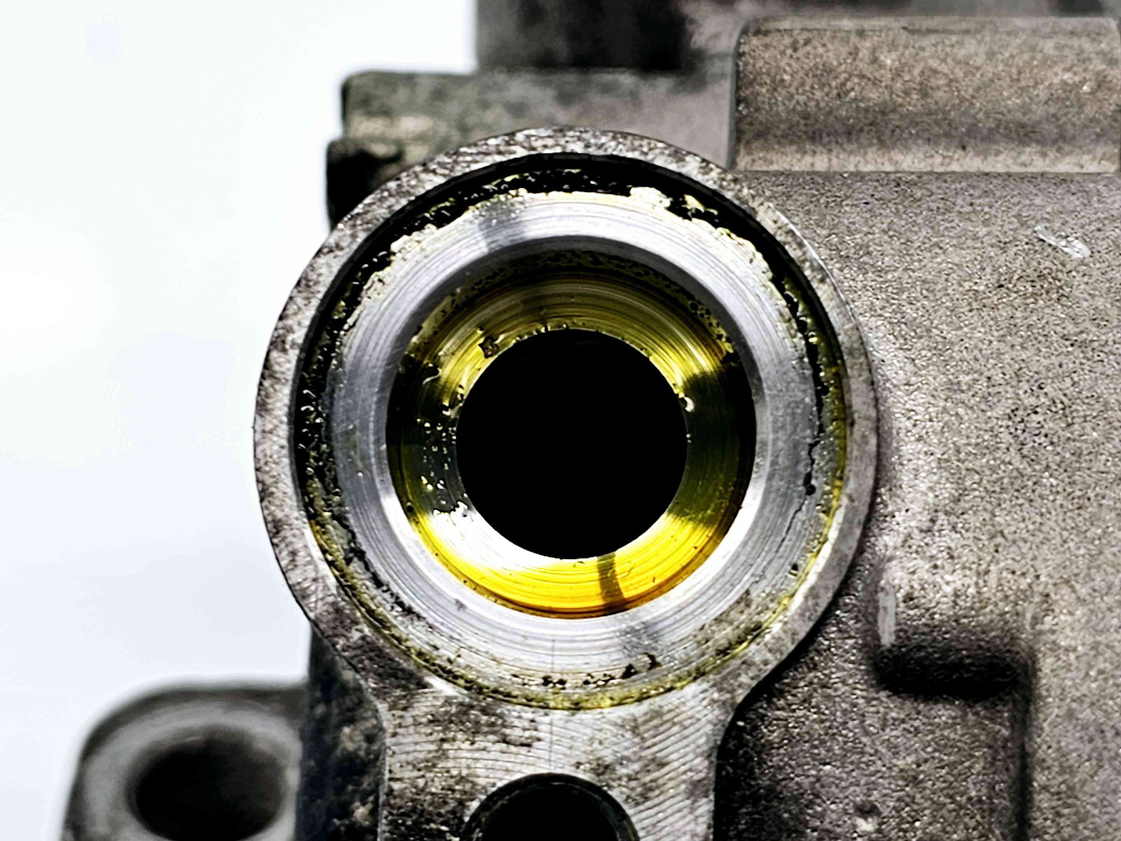 Compresor clima Opel Astra J [Fabr 2009-2015] 13335254 1.6 Benz A16LET 132KW / 180CP 1.6 Benz A16LET 132KW / 180CP - imagine 2