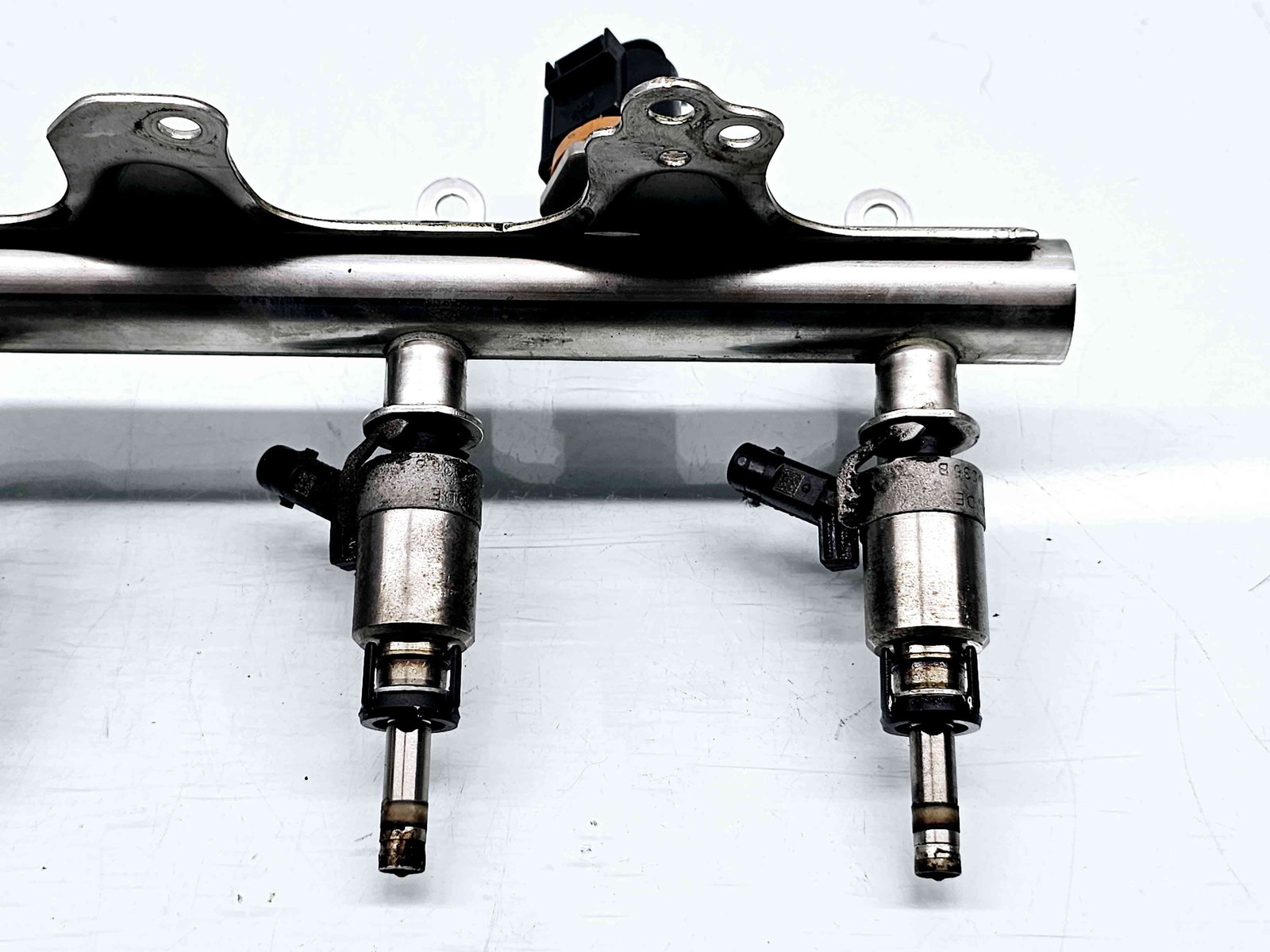 Rampa injectoare Skoda Superb II Combi (3T5) [Fabr 2009-2015] 06J133317M 1.8 TFSI CDAA 118KW / 160CP 1.8 TFSI CDAA 118KW / 160CP - imagine 3