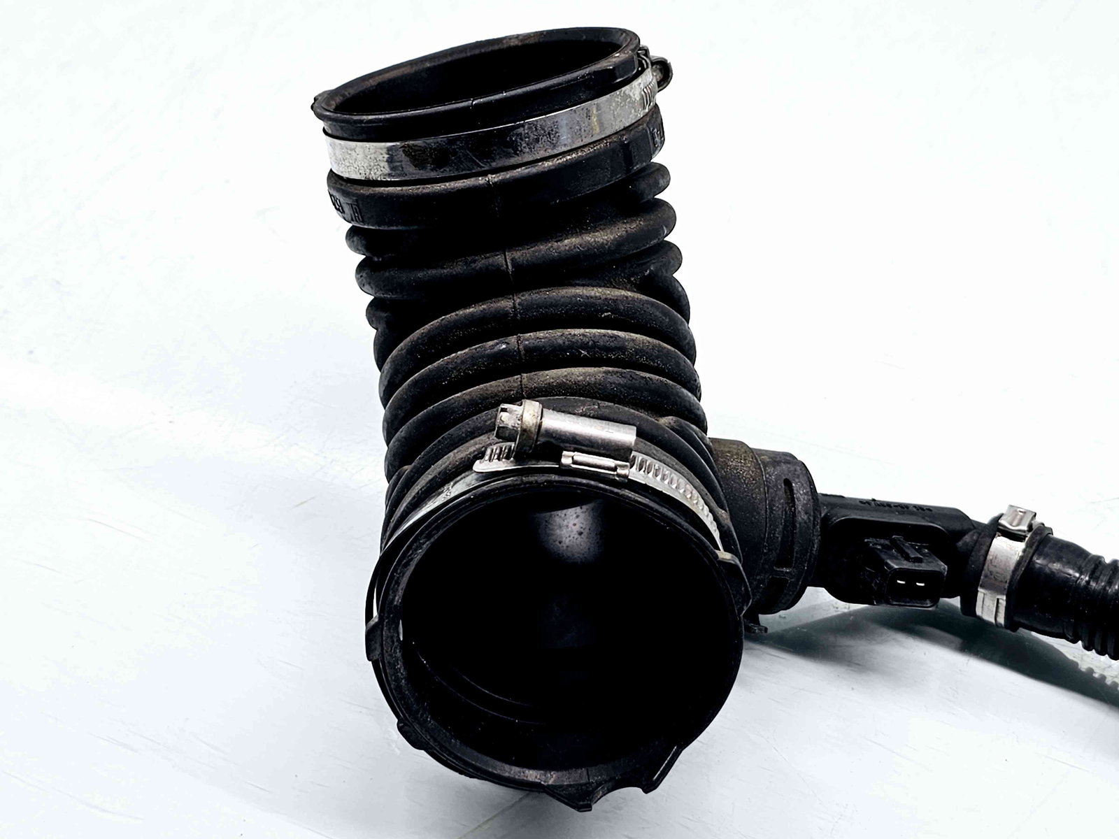 Tub admisie aer Opel Astra J [Fabr 2009-2015] 13256856 1.6 Benz A16LET 132KW / 180CP 1.6 Benz A16LET 132KW / 180CP - imagine 5