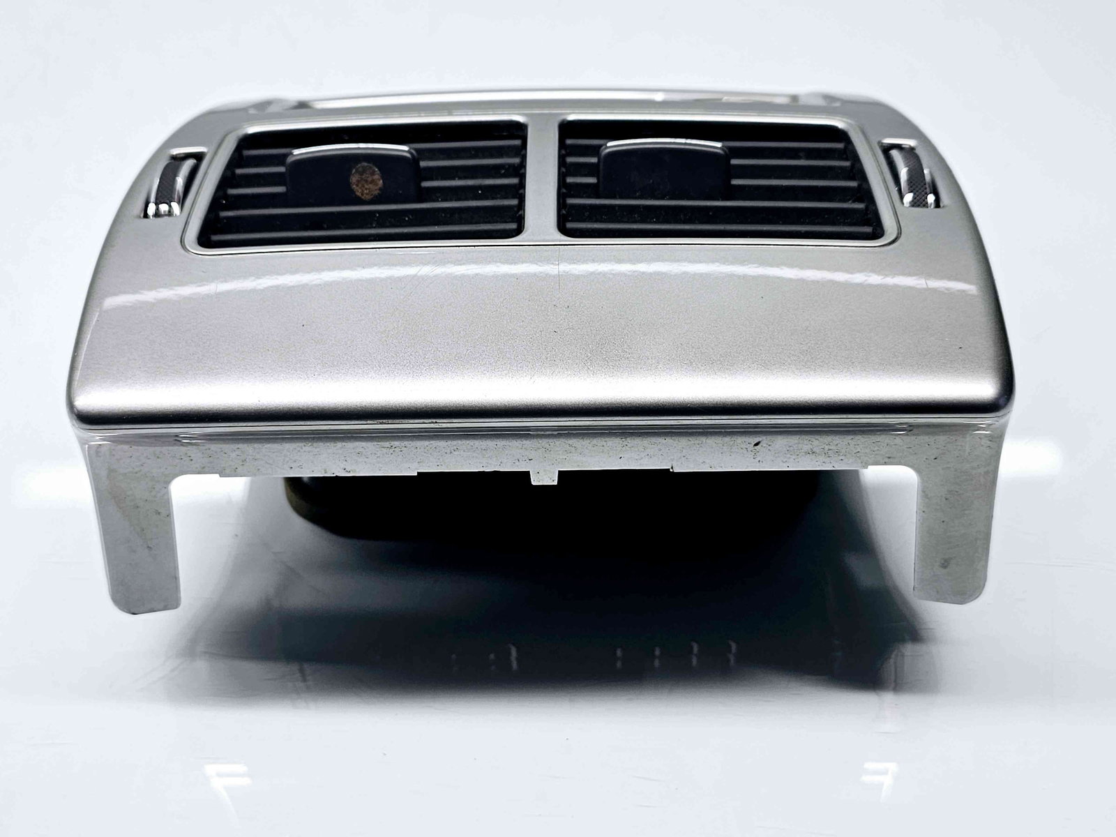 Grila aerisire spate Jaguar XF (X250) [Fabr 2008-2015] Facelift AX23-67846-A - imagine 4