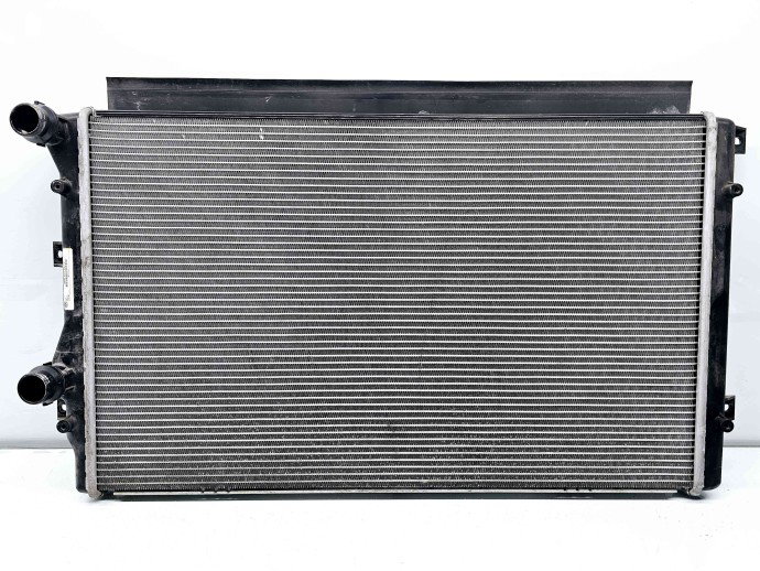 Radiator apa Skoda Superb II Combi (3T5) [Fabr 2009-2015] 5K0121251F 1.8 TFSI CDAA 118KW / 160CP 1.8 TFSI CDAA 118KW / 160CP