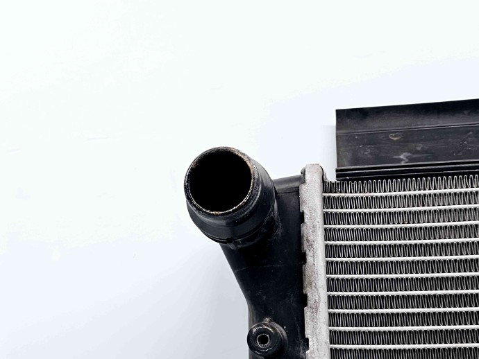 Radiator apa Skoda Superb II Combi (3T5) [Fabr 2009-2015] 5K0121251F 1.8 TFSI CDAA 118KW / 160CP 1.8 TFSI CDAA 118KW / 160CP