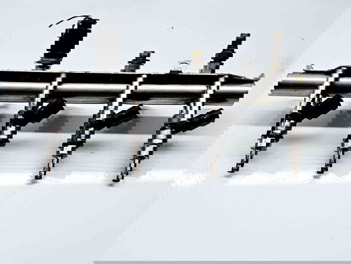 Rampa injectoare Seat Leon (1P1) [Fabr 2005-2011] 06F133317L 2.0 FSI BWA 147KW / 200CP 2.0 FSI BWA 147KW / 200CP