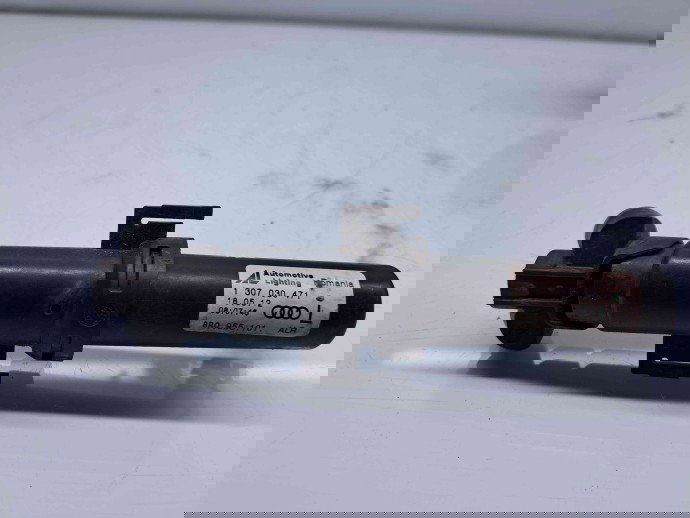   Spalator far stanga Audi Q5 (8RB) [Fabr 2008-2016] S-line 8R0955101