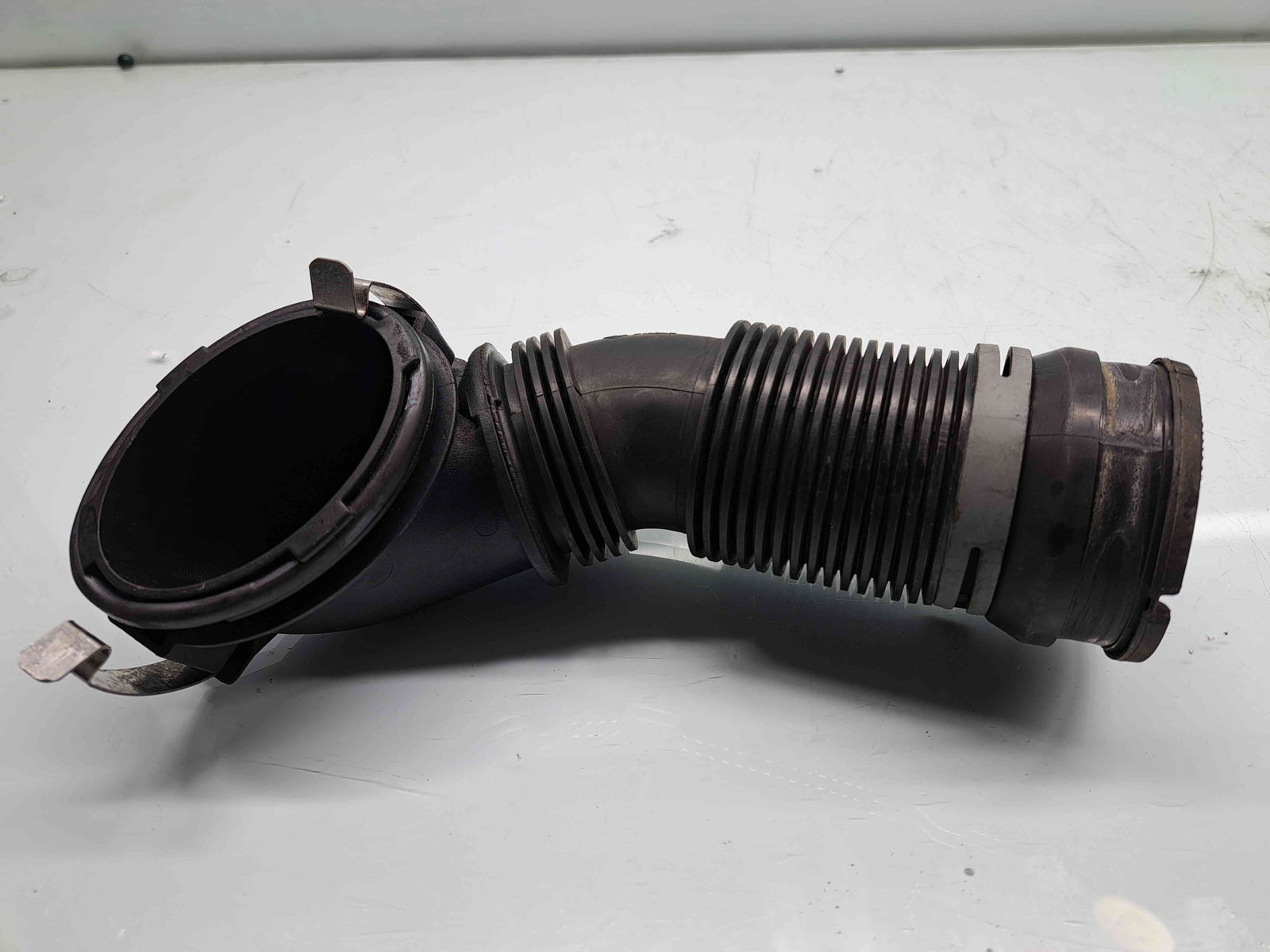 Tub admisie aer Seat Leon (1P1) [Fabr 2005-2011] 06F129627G 2.0 FSI BWA 147KW / 200CP 2.0 FSI BWA 147KW / 200CP - imagine 1