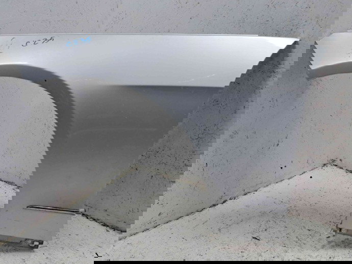 Aripa stanga  fata Mercedes Clasa E (W212) AMG [Fabr 2009-2016] 775 Argintiu Iridium