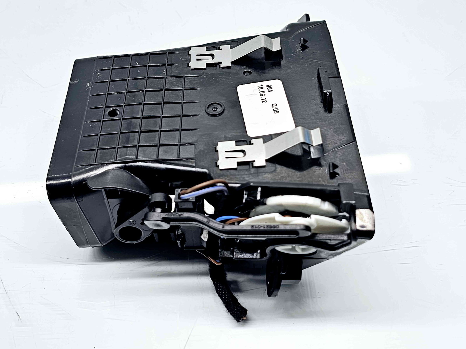 Grila aerisire stanga Mercedes Clasa E (W212) AMG [Fabr 2009-2016] A2128302654 - imagine 4