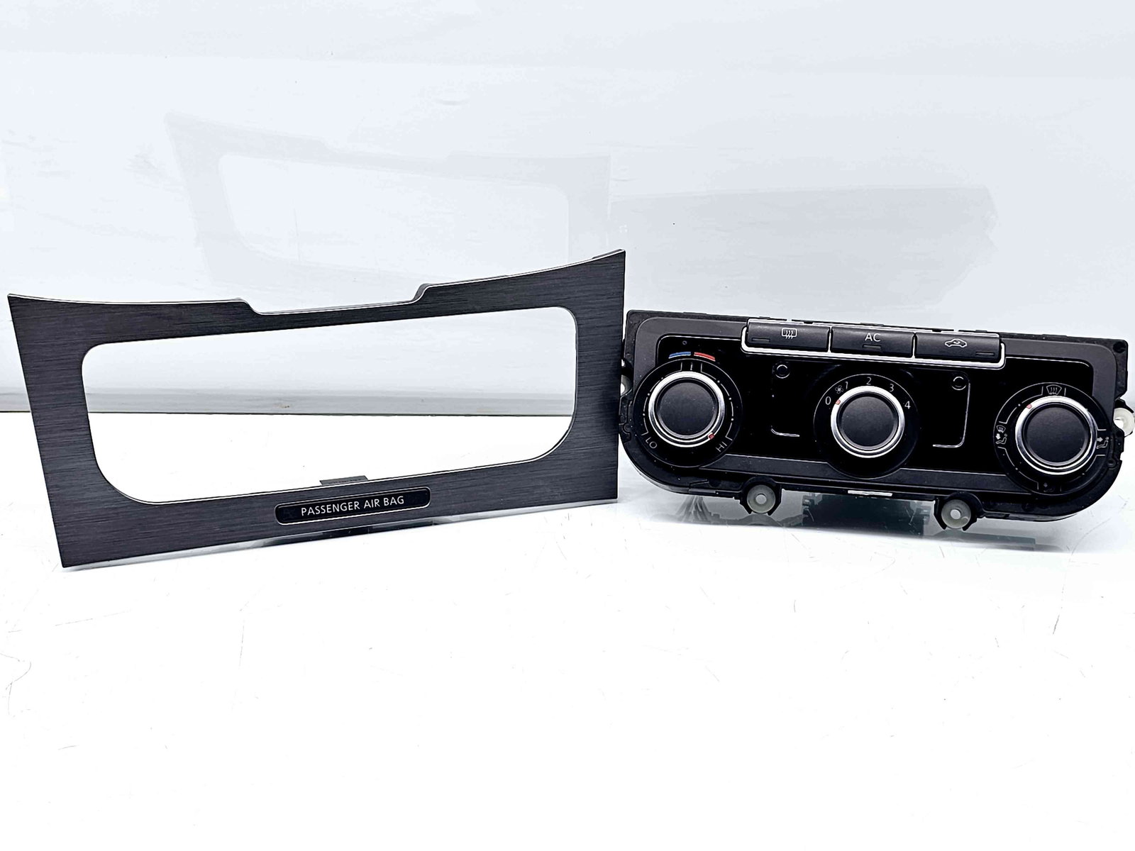 Panou comanda clima Volkswagen Passat B7 (362) [Fabr 2010-2014] 5HB009751