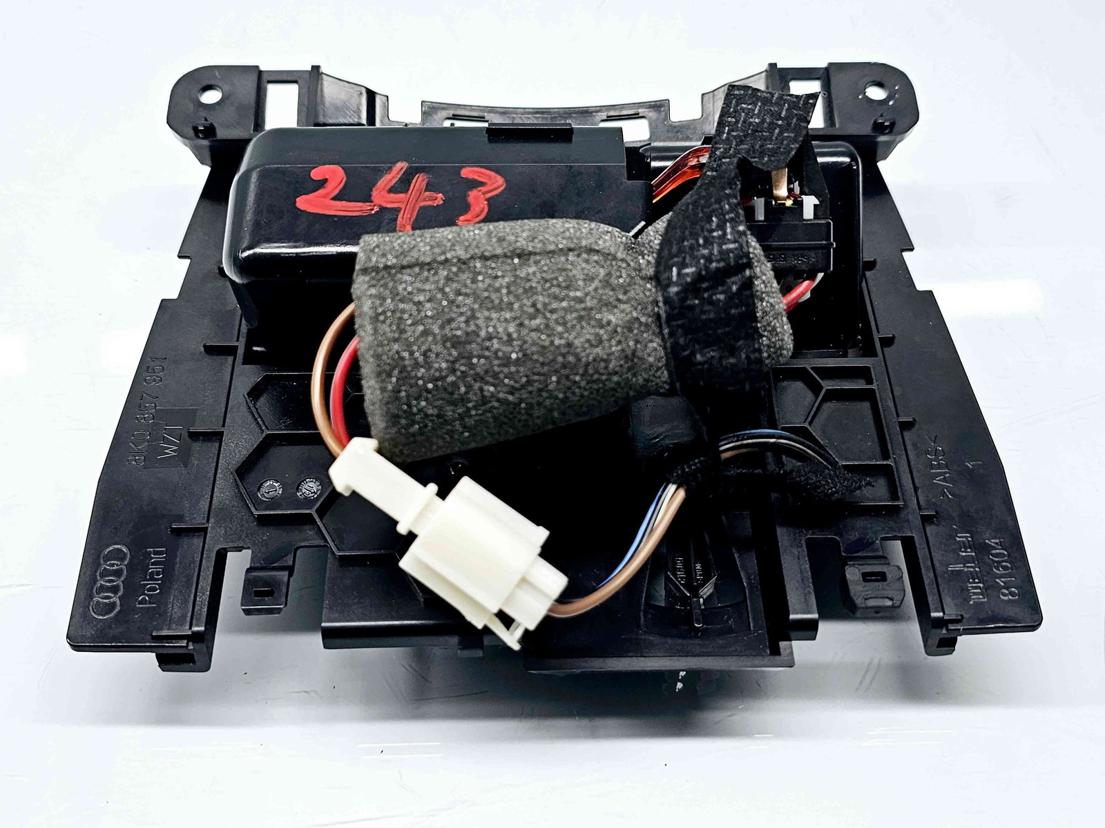 Scrumiera Audi Q5 (8RB) [Fabr 2008-2016] S-line 8K0857951 - imagine 5