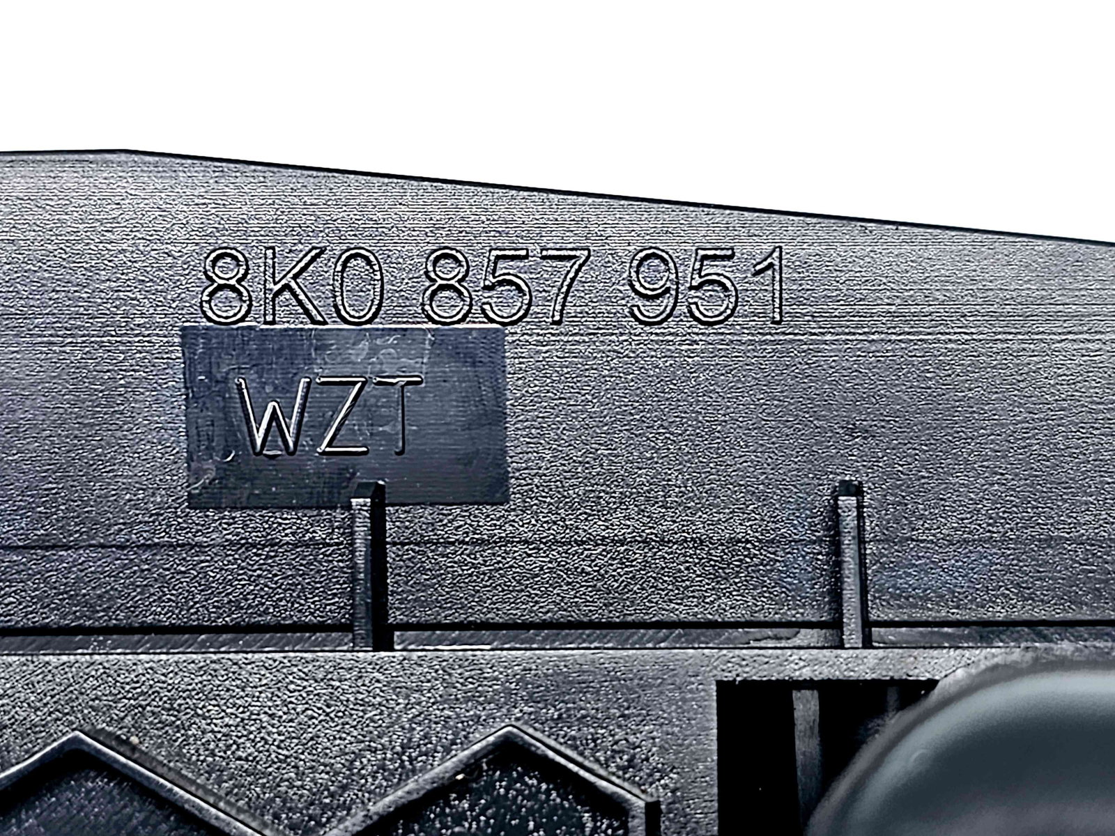 Scrumiera Audi Q5 (8RB) [Fabr 2008-2016] S-line 8K0857951 - imagine 6