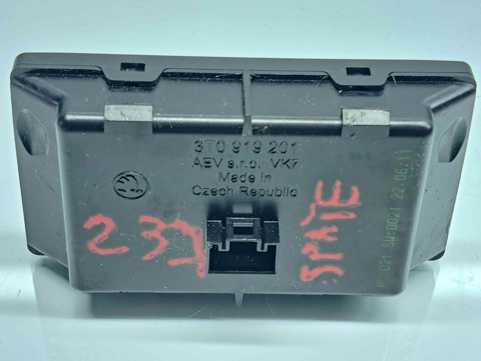 Display bord Skoda Superb II Combi (3T5) [Fabr 2009-2015] 3T0919201 - imagine 2