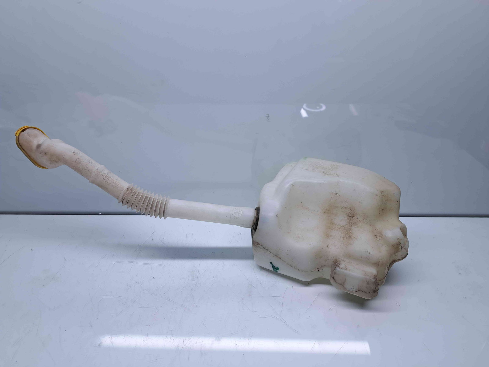 Vas lichid parbriz Renault Scenic 1 [Fabr 1999-2003] 8200104706C - imagine 1