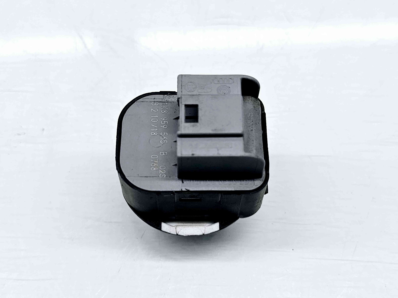 Buton reglaj oglinzi Volkswagen Caddy IV Van (SAA, SAH) [Fabr 2015-2024] 1K8959565B - imagine 3