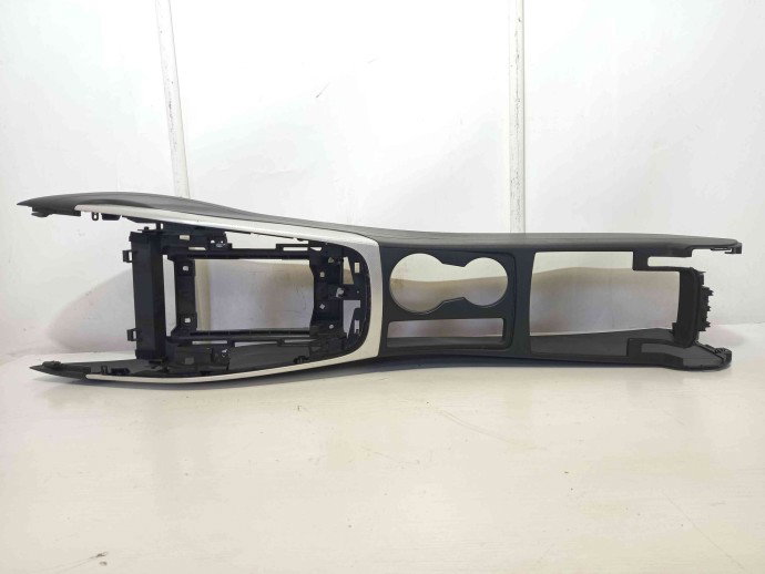 Consola centrala Audi A5 2.7 CAMA OEM 2007-2015