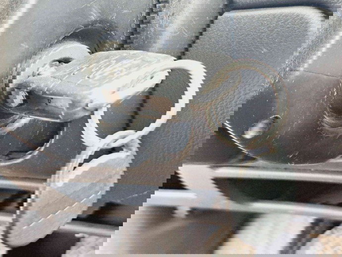   Contact cu cheie Volkswagen Passat B5.5 (3B6) Variant [Fabr 2001-2005] OEM  1.9 TDI AVF96KW / 130CP  1.9 TDI AVF96KW / 130CP