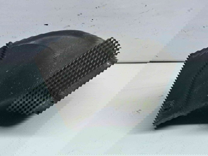 Tub admisie aer Audi A6 (4F2, C6) [Fabr 2004-2010] 4F0129739B