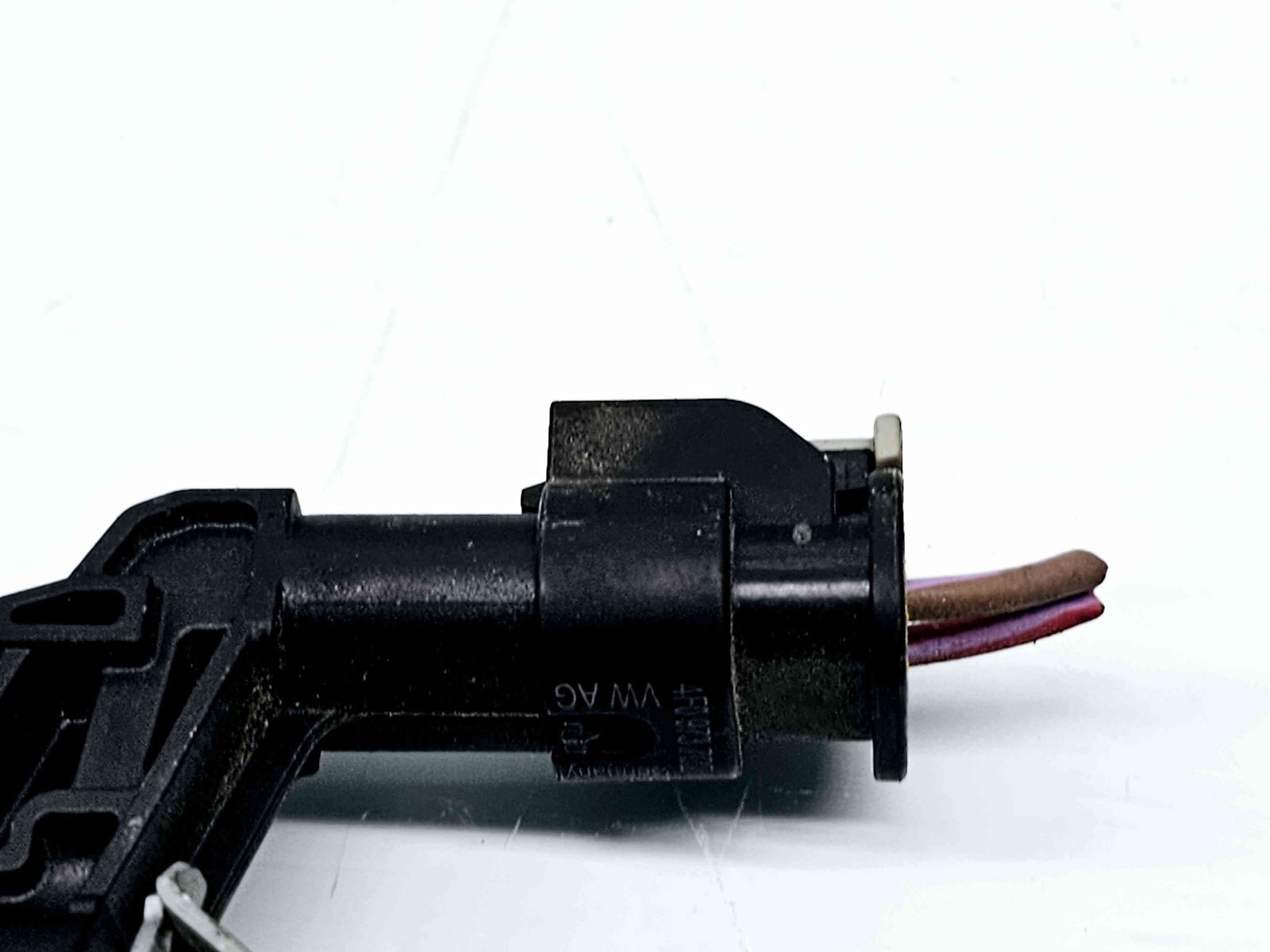 Injector Volkswagen Golf 7 Sportsvan (AM1, AN1) [Fabr 2014-prezent] 04E906036AT 1.3 Benz DKLD 70KW / 95CP - imagine 3