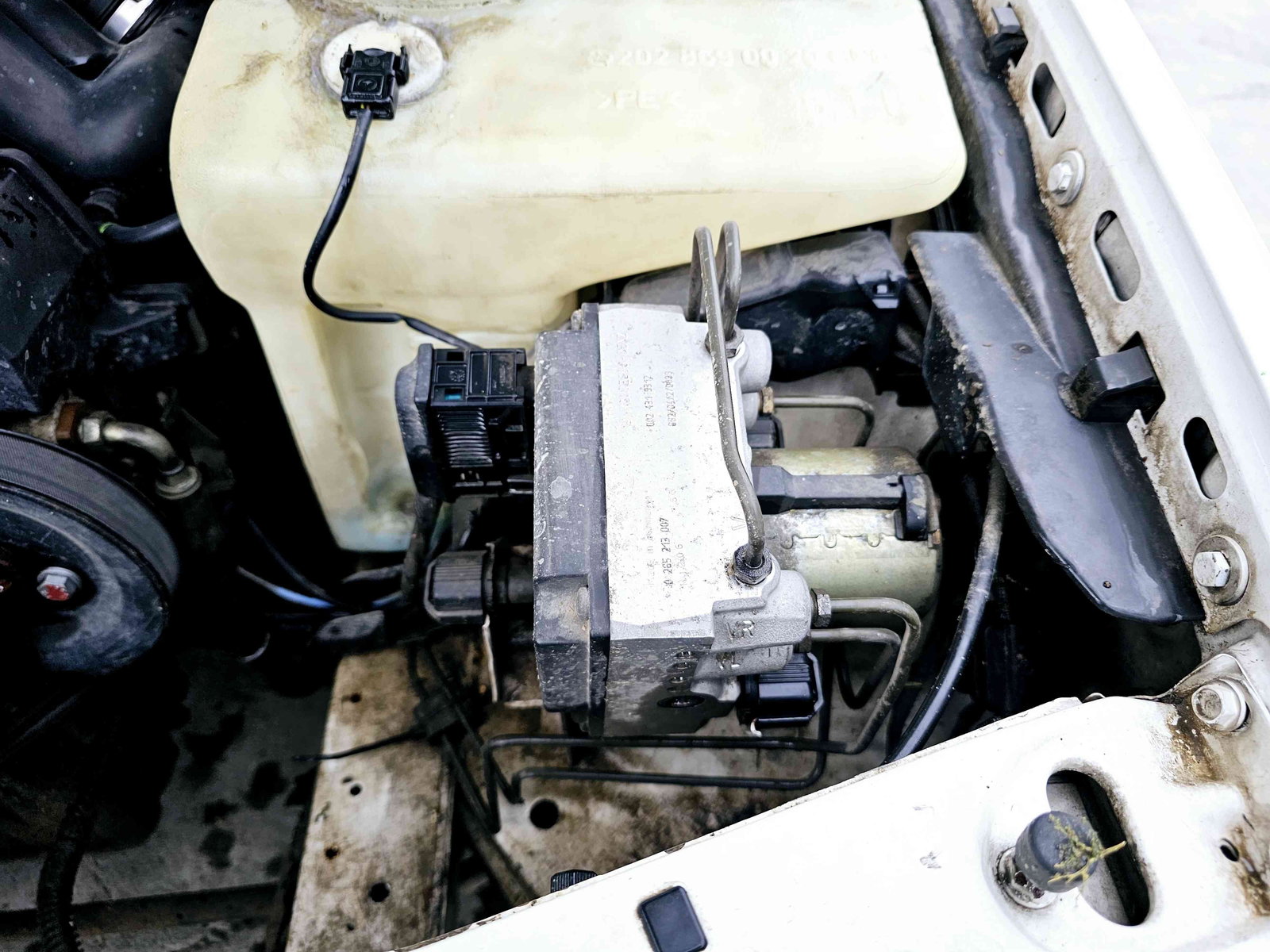 Pompa ABS Mercedes Clasa C (W202) [Fabr 1993-2000] 0024319312 2.2 02014861 70KW / 95CP 2.2 02014861 70KW / 95CP - imagine 1