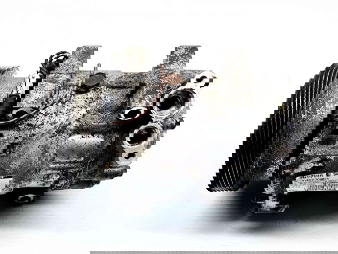 Compresor clima Dacia Logan (LS) [Fabr 2004-2012] 8200866441 1.4 Benz K7J710 55KW / 75CP 1.4 Benz K7J710 55KW / 75CP