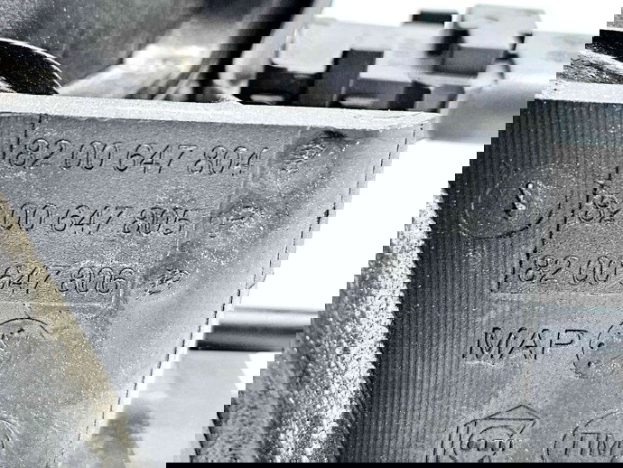 Galerie admisie Dacia Logan (LS) [Fabr 2004-2012] 8200647804B 1.4 Benz K7J710 55KW / 75CP 1.4 Benz K7J710 55KW / 75CP