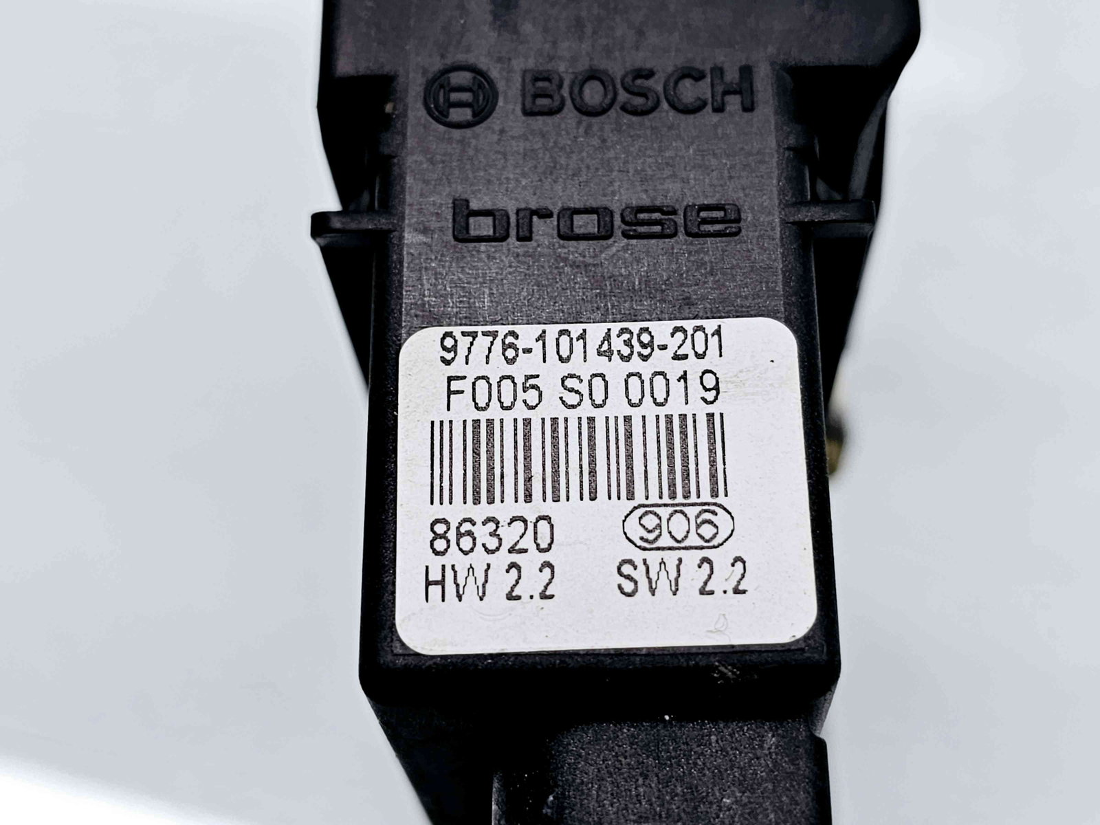 Motoras geam stanga spate Volkswagen Golf 4 Variant (1J5) [Fabr 1999-2005] 1J4839729C - imagine 4