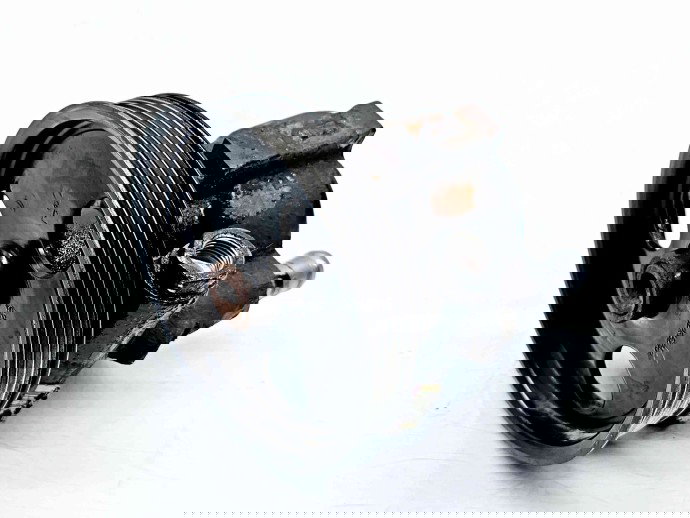 Pompa servodirectie Dacia Logan (LS) [Fabr 2004-2012] 8200246248 1.4 Benz K7J710 55KW / 75CP 1.4 Benz K7J710 55KW / 75CP