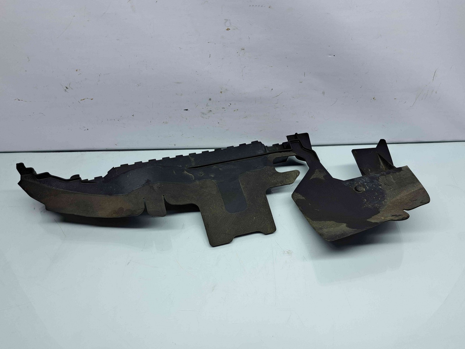 Deflector aer Audi A6 (4F2, C6) [Fabr 2004-2010] 4F0121284 - imagine 3