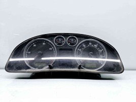   Ceas bord Volkswagen Passat B5.5 (3B6) Variant [Fabr 2001-2005] 3B0920927A