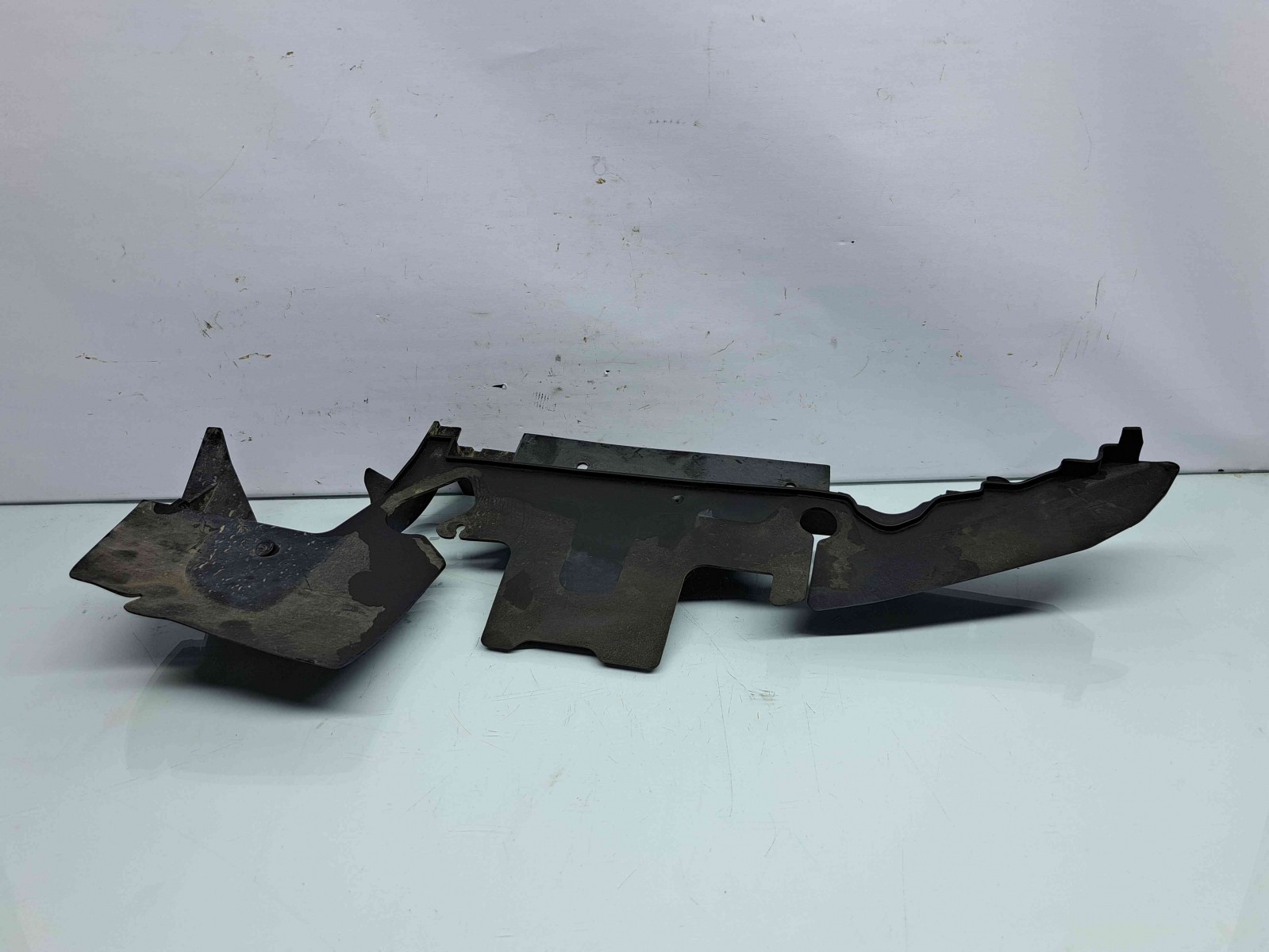 Deflector aer Audi A6 (4F2, C6) [Fabr 2004-2010] 4F0121283 - imagine 3