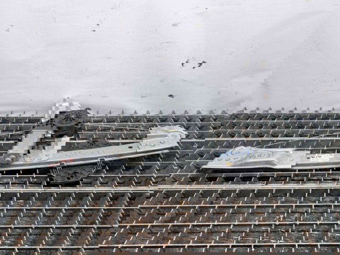 Macara electrica geam stanga fata Dacia Logan MCV 2 [Fabr 2013-prezent] 807213282R