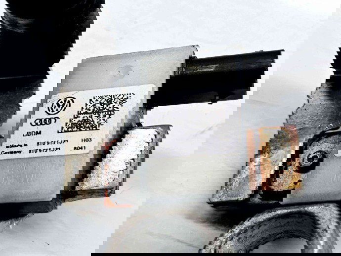  Borna baterie (-) AUDI A7 (4GA) [Fabr 2011-2017] 8T0915181 