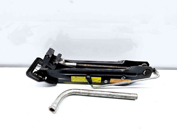   Set cric si cheie Audi Q5 (8RB) [Fabr 2008-2016] S-line 8R0011031C