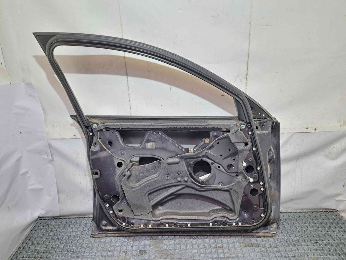 Usa stanga fata Audi A6 (4F2, C6) [Fabr 2004-2010] LZ7Q
