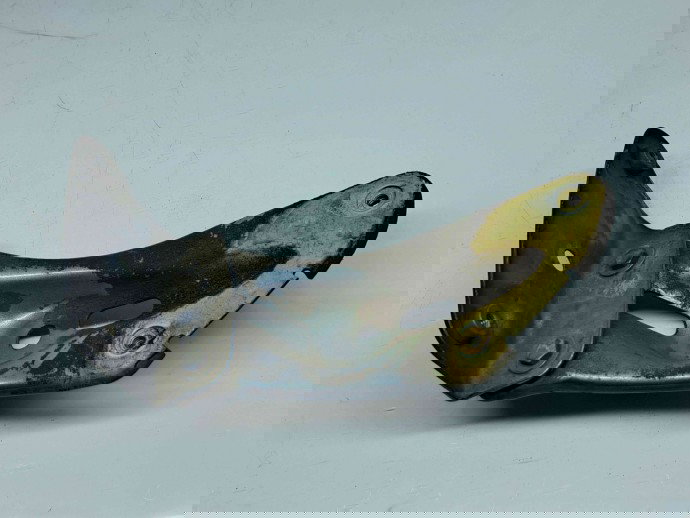 Suport aripa dreapta fata Skoda Octavia 2 Combi (1Z5) [Fabr 2004-2013] 1Z0821142A