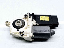 Motoras geam dreapta fata Volkswagen Golf 4 Variant (1J5) [Fabr 1999-2005] 1C1959802A