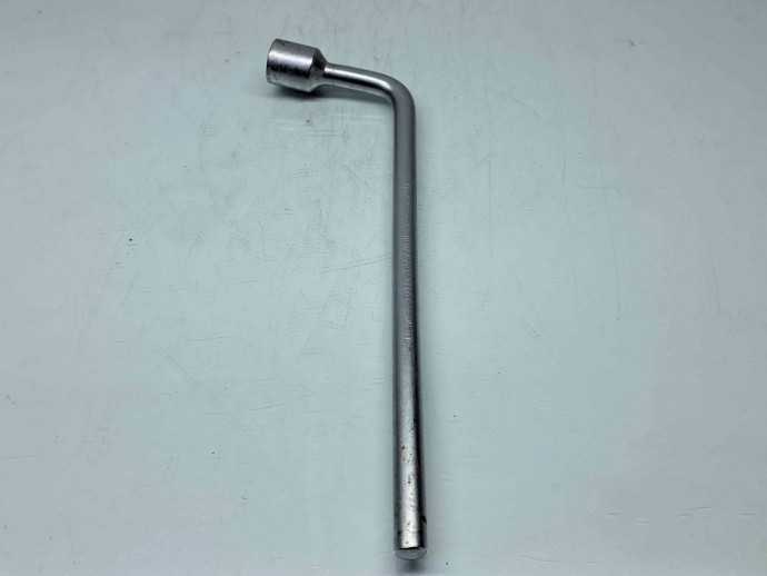  Cheie pentru roti Mercedes Clasa C (W204) [Fabr 2007-2014] A2215810001