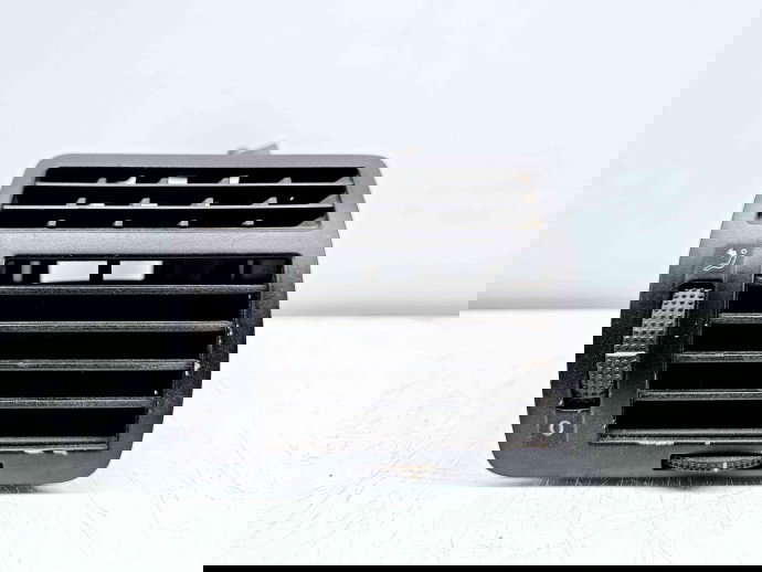    Grila aerisire dreapta Seat Alhambra (7V8,7V9) [Fabr 1997-2010] 7M3819704