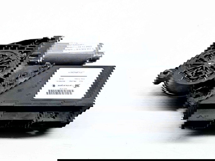 Motoras geam stanga fata Volkswagen Touareg (7LA, 7L6) [Fabr 2003-2010] 7L0959701A | 3D1959793A