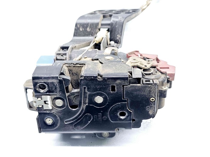 Broasca usa dreapta fata Volkswagen Touareg (7LA, 7L6) [Fabr 2003-2010] 3D1837016