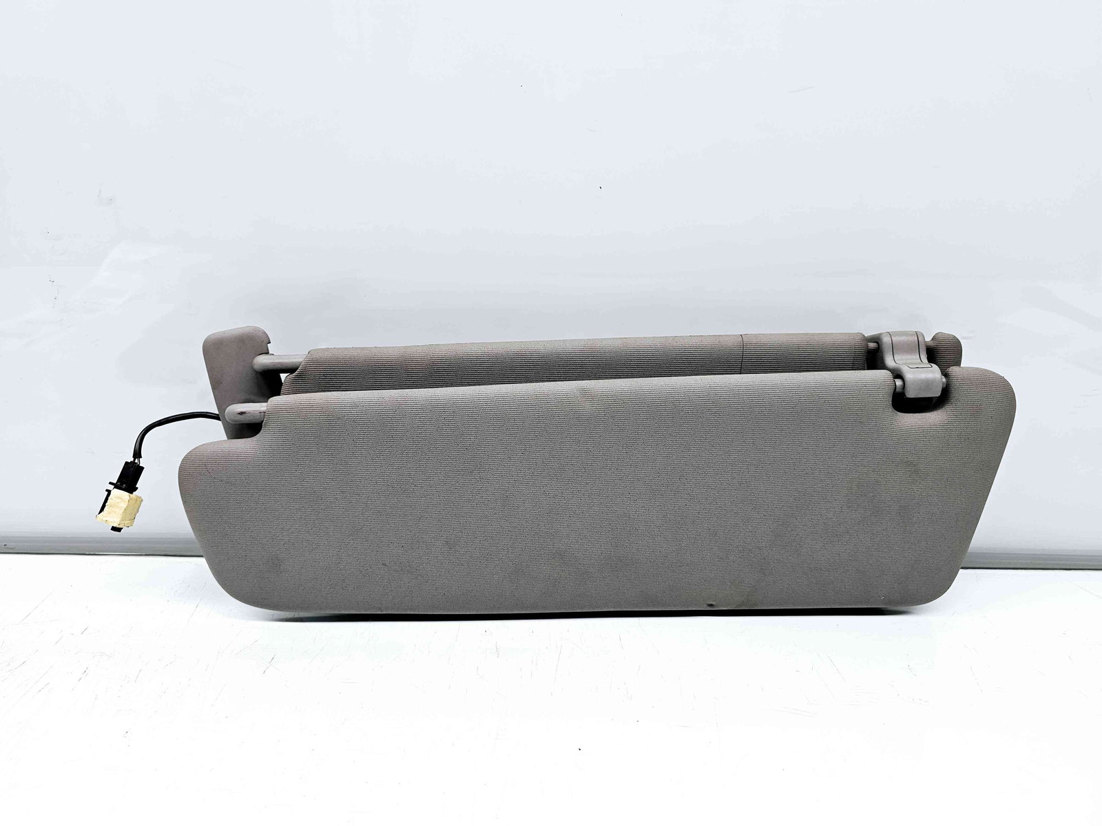 Parasolar dreapta Volkswagen Touareg (7LA, 7L6) [Fabr 2003-2010] OEM - imagine 4