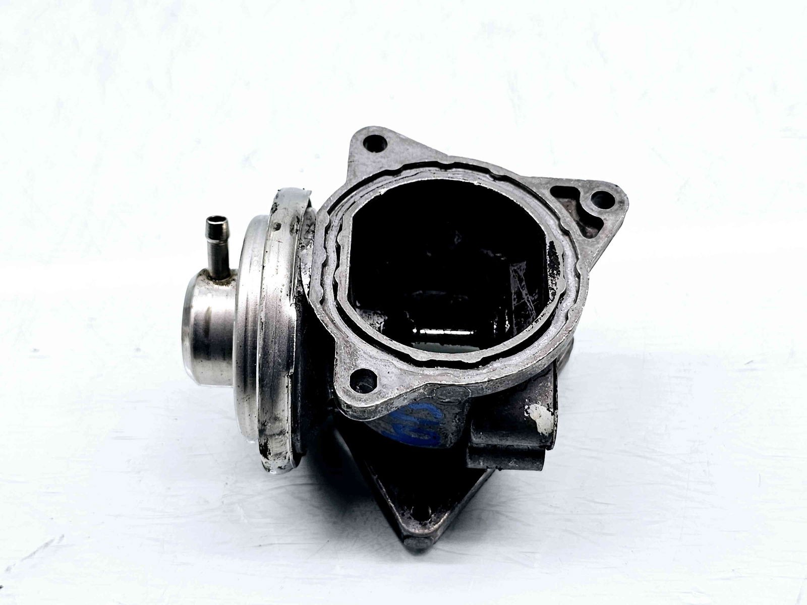 Supapa EGR Volkswagen Golf 5 (1K1) [Fabr 2004-2008] 038131501S 1.9 TDI AXR 74KW / 101CP 1.9 TDI AXR 74KW / 101CP
