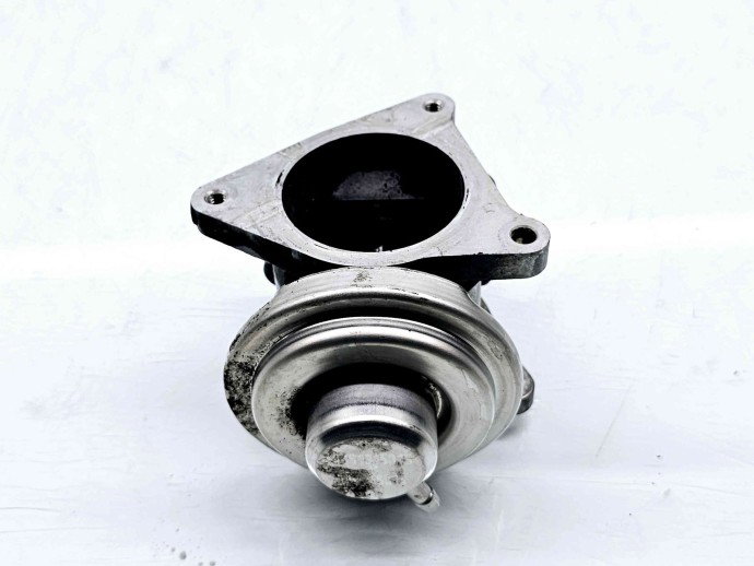 Supapa EGR Volkswagen Golf 5 (1K1) [Fabr 2004-2008] 038131501S 1.9 TDI AXR 74KW / 101CP 1.9 TDI AXR 74KW / 101CP