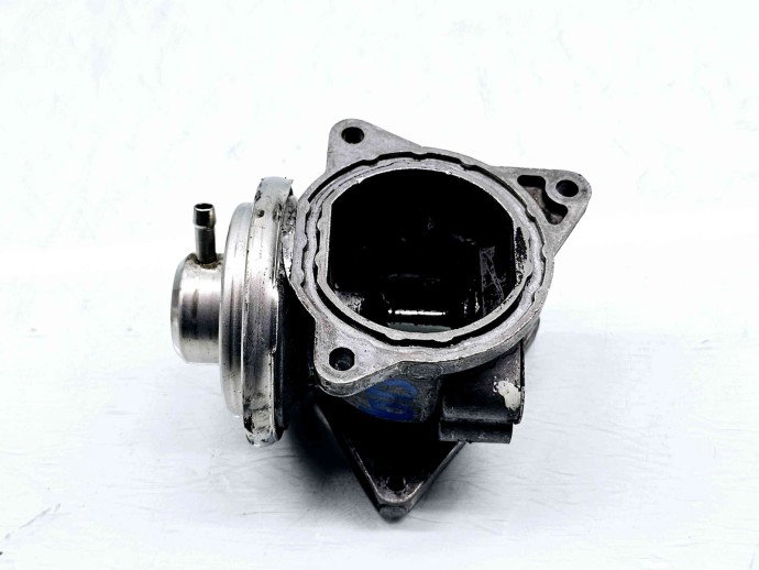 Supapa EGR Volkswagen Eos (1F7, 1F8) [Fabr 2006-2015] 038131501S 1.9 TDI AXR 74KW / 101CP 1.9 TDI AXR 74KW / 101CP