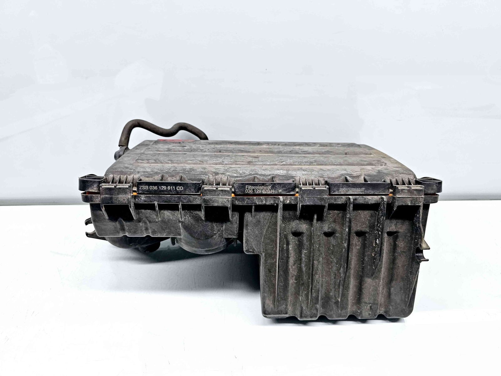 Carcasa filtru aer Seat Ibiza 5 (6J5) [Fabr 2008-2017] 036129611CD 1.4 Benz CGGB 63KW / 85CP 1.4 Benz CGGB 63KW / 85CP - imagine 1
