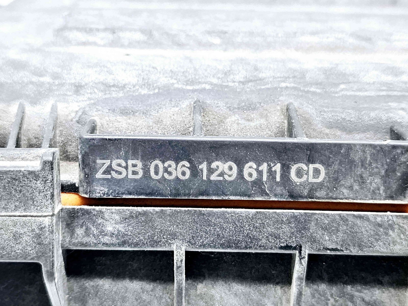 Carcasa filtru aer Seat Cordoba (6L2) [Fabr 2002-2009] 036129611CD 1.4 Benz CGGB 63KW / 85CP 1.4 Benz CGGB 63KW / 85CP - imagine 4