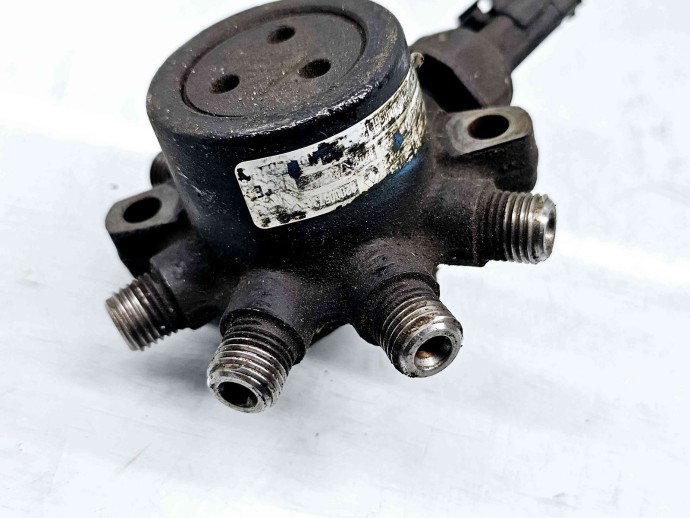 Rampa injectoare Renault Clio 2 [Fabr 1998-2004] 8200057345 1.5 DCI K9K714 50KW / 68CP 1.5 DCI K9K714 50KW / 68CP