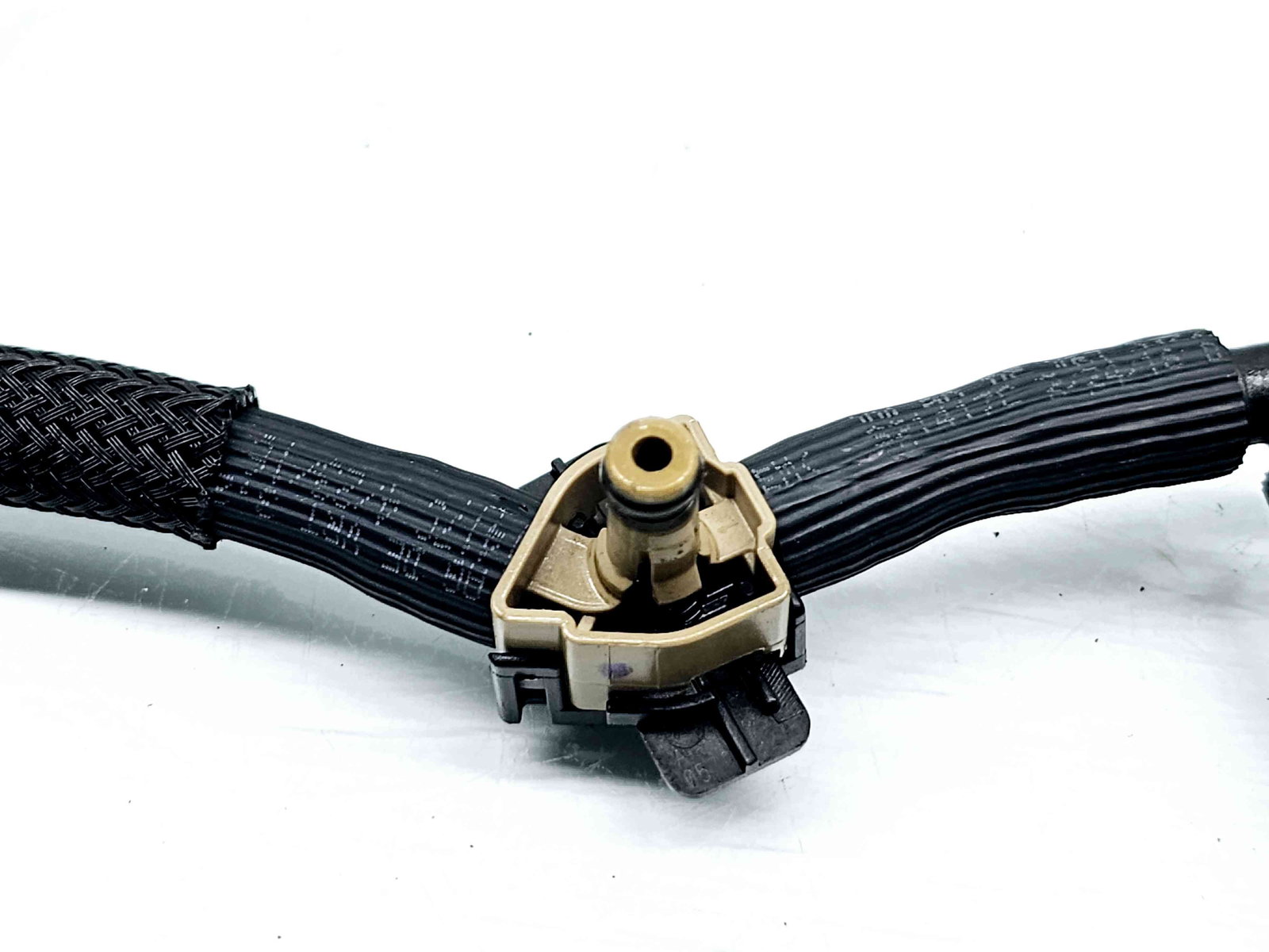 Conducta retur injectoare Audi A4 (8W2, B9) [Fabr 2015-2023] OEM 2.0 TDI DEUA 110KW / 150CP - imagine 3